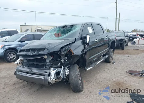 2018 Toyota Tundra 1794 5.7L V8 z USA, uszkodzony, nr VIN 5TFAW5F14JX728087